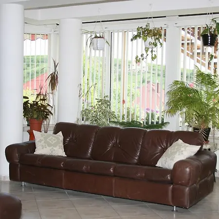Alfa Vendeghaz Apartment