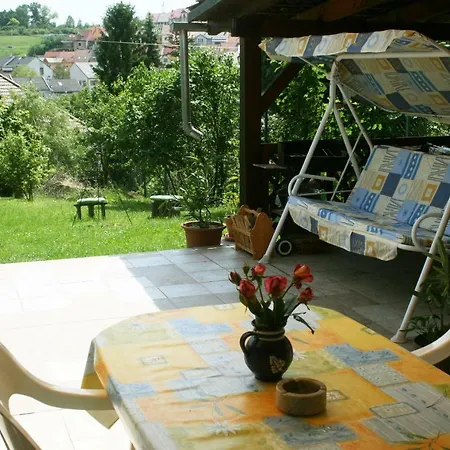 Alfa Vendeghaz Apartment *